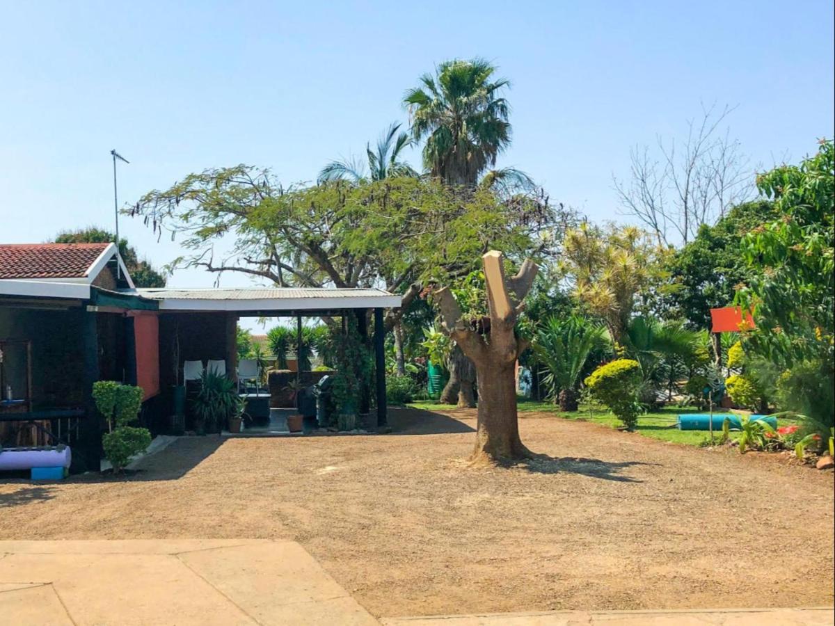 Jozini Guesthouse Exterior photo